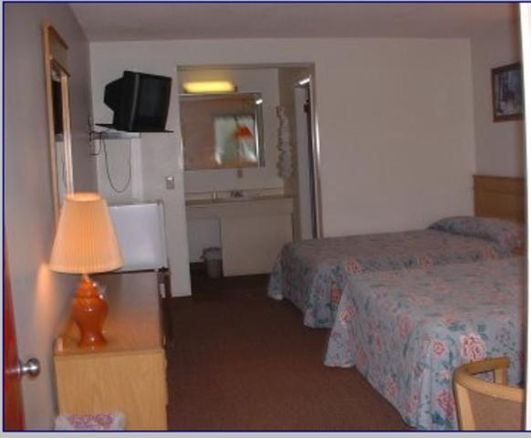 Port Lodge Motel Pulaski Room photo