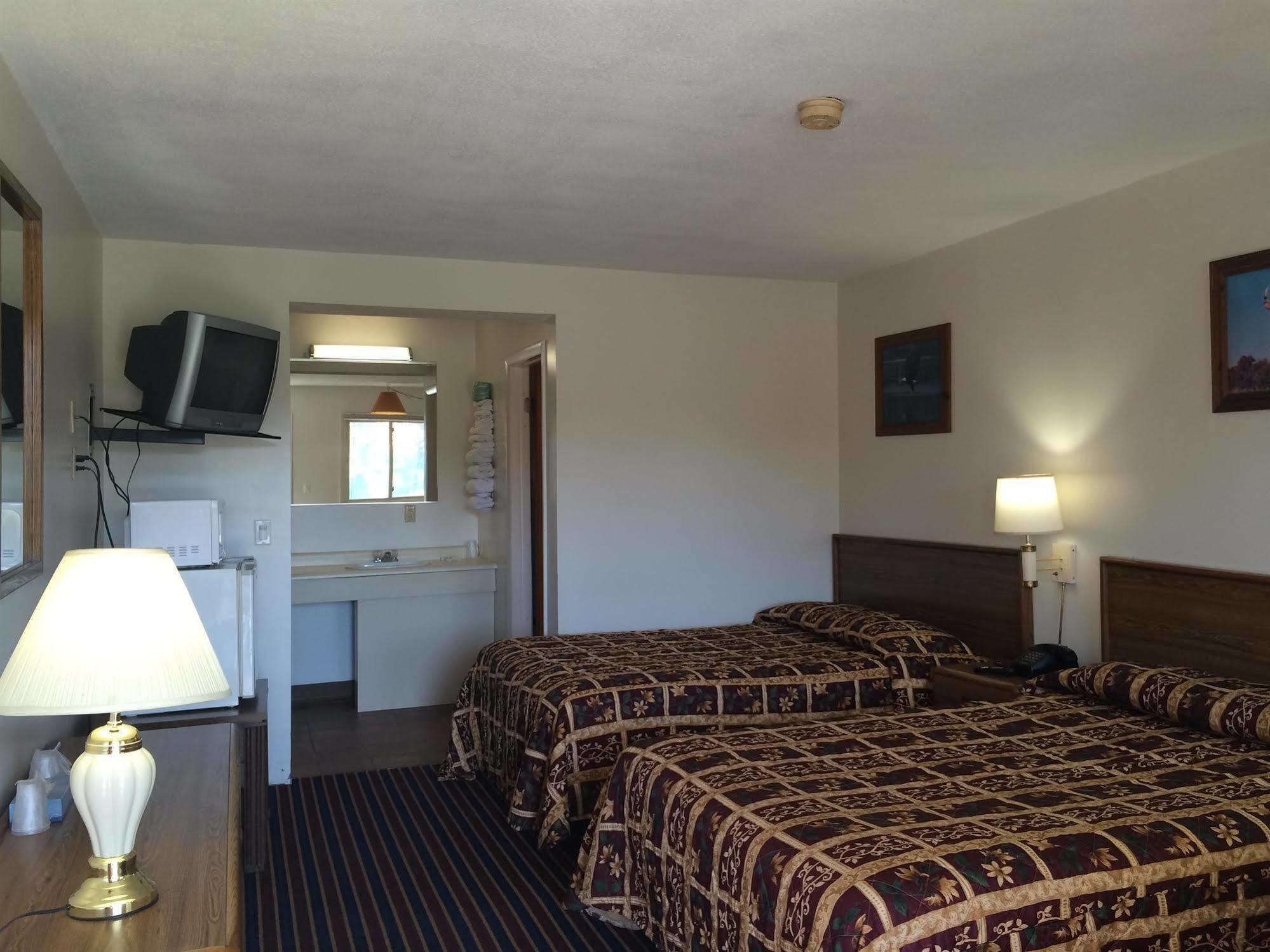 Port Lodge Motel Pulaski Exterior photo